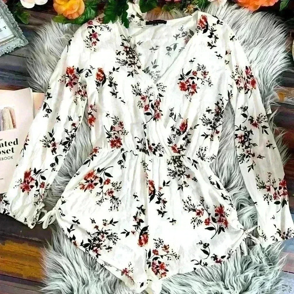 Kendall & Kylie Floral Long Sleeve Romper with adjustable straps, XS - Picture 3 of 10